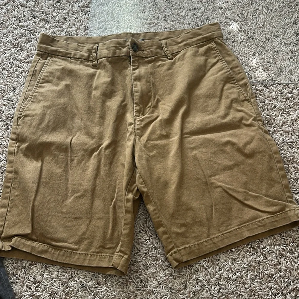 Lot of 3 Men's Gray Casual Shorts size 33 - Picture 6 of 8